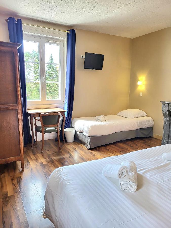 Domaine des Cèdres - Logis Hôtel, Résidence, Gîtes et Insolites Villebois Extérieur photo