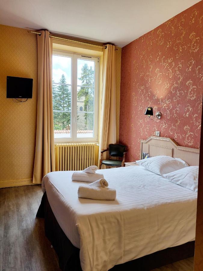 Domaine des Cèdres - Logis Hôtel, Résidence, Gîtes et Insolites Villebois Extérieur photo