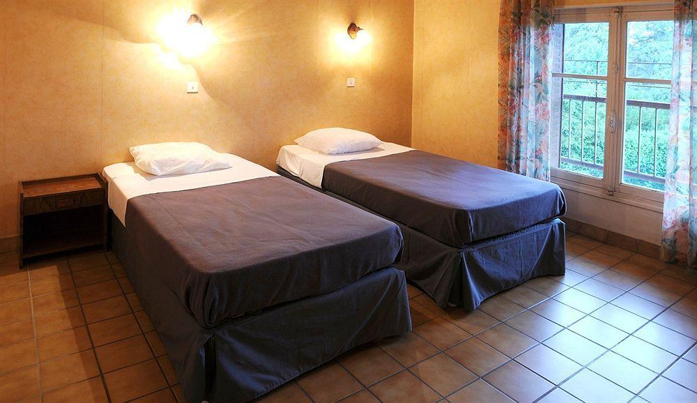 Domaine des Cèdres - Logis Hôtel, Résidence, Gîtes et Insolites Villebois Extérieur photo