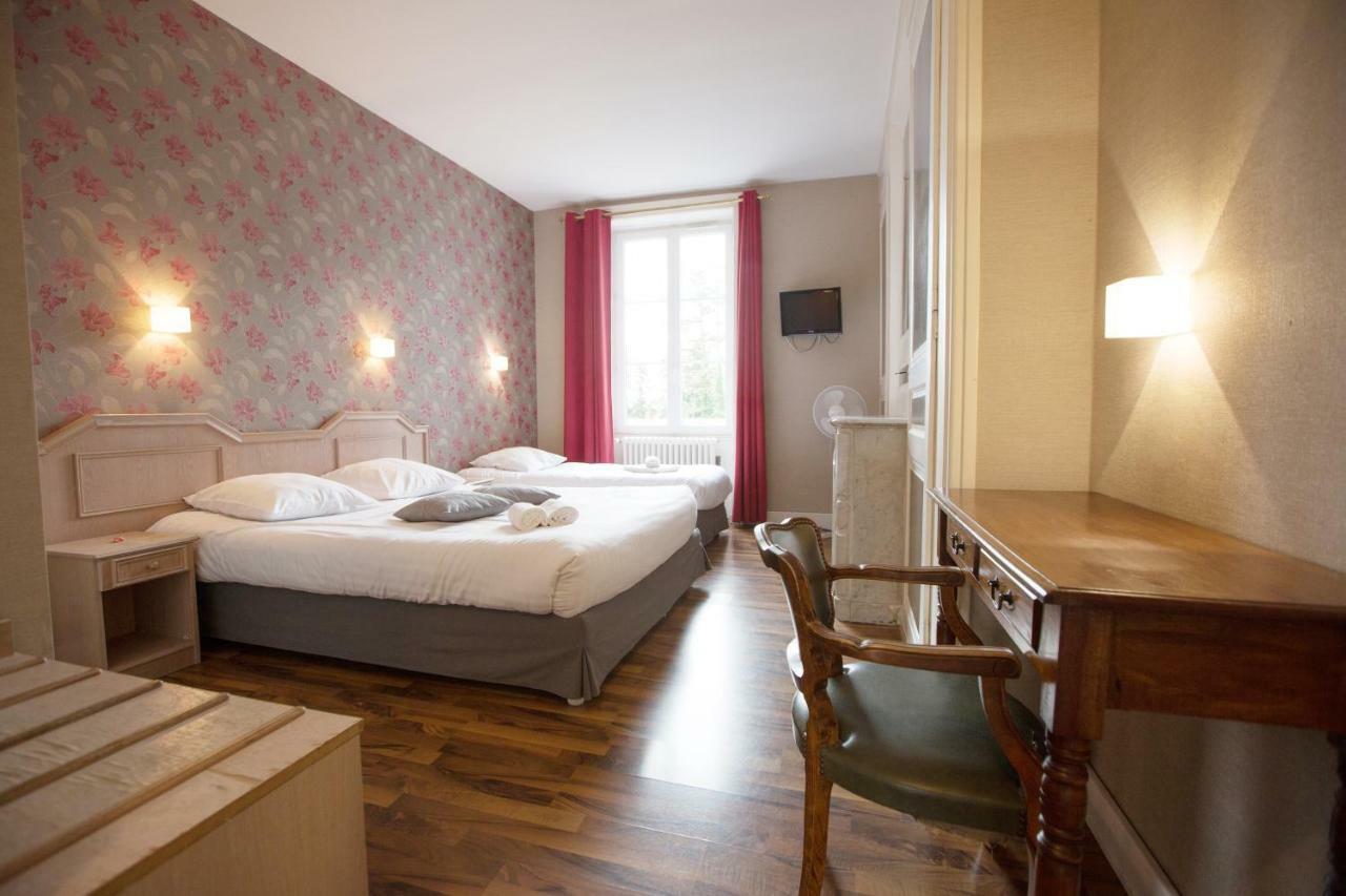 Domaine des Cèdres - Logis Hôtel, Résidence, Gîtes et Insolites Villebois Extérieur photo
